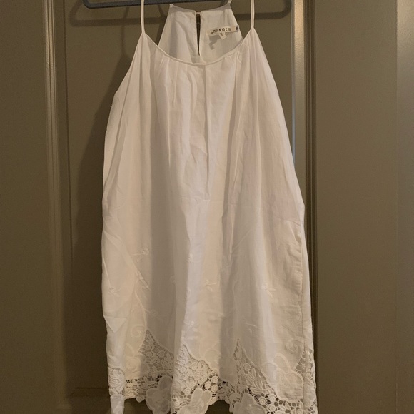 white cotton dress with lace trim - Picture 1 of 1